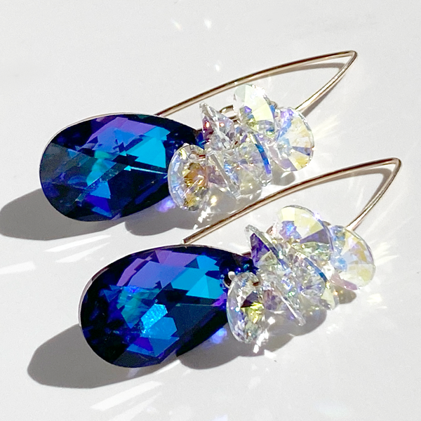 MONOLISA lightweight crystal earrings designed for sensitive ears