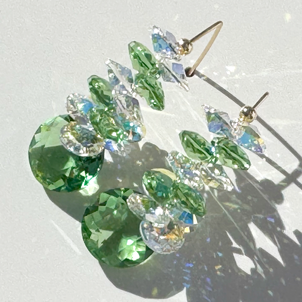 Long Drop Round Cut Crystal Custer Earrings - Peridot